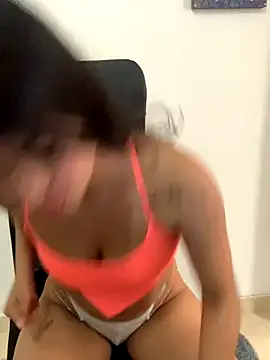 Luna 20x online show from October 2025 05:03:01 PM