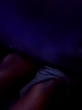 OnlyMoneyIwanT online show from October 2025 07:18:01 PM