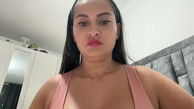 Snapshot of Sophia_copper chatting on September 2025 04:04:02 AM Sophia copper online show from September 2025 04:04:02 AM