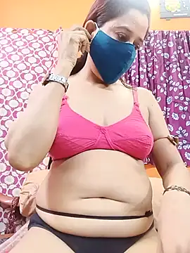 Hotpuja25 online show from June 2026 05:56:02 PM