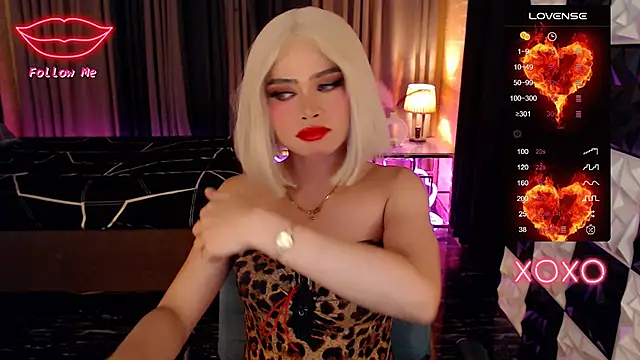 Snapshot of BigCockMaxineTS chatting on November 2025 08:55:01 PM BigCockMaxineTS online show from November 2025 08:55:01 PM