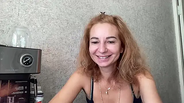 Snapshot of Faeyaa chatting on September 2025 07:52:02 AM Faeyaa online show from September 2025 07:52:02 AM
