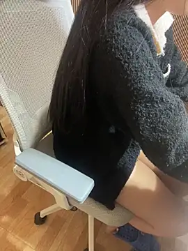 Snapshot of Mina048 chatting on March 2026 05:44:01 AM Mina048 online show from March 2026 05:44:01 AM