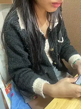 Snapshot of Mina048 chatting on April 2026 08:24:01 AM Mina048 online show from April 2026 08:24:01 AM