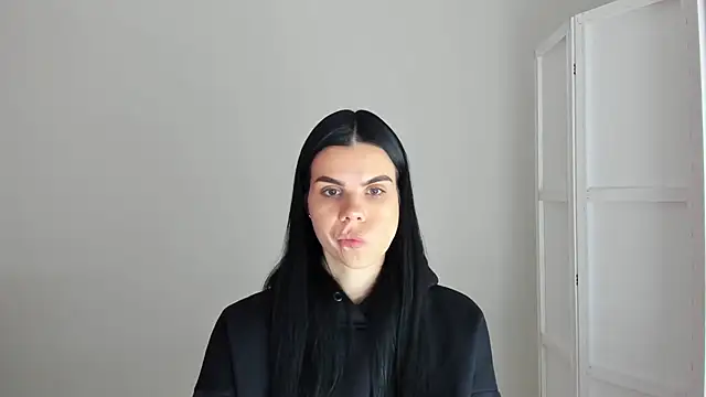 Amelisweett online show from November 2025 08:15:01 AM