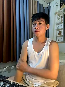 xshyboyx online show from January 2026 02:52:02 PM