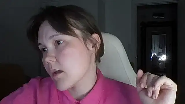 Snapshot of Qaynii chatting on September 2025 03:28:02 PM Qaynii online show from September 2025 03:28:02 PM