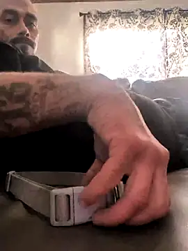 Snapshot of Cnutt310 chatting on December 2025 09:53:01 PM Cnutt310 online show from December 2025 09:53:01 PM