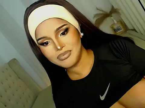 Snapshot of Aviana_Xxx12 chatting on November 2025 05:57:01 PM Aviana Xxx12 online show from November 2025 05:57:01 PM