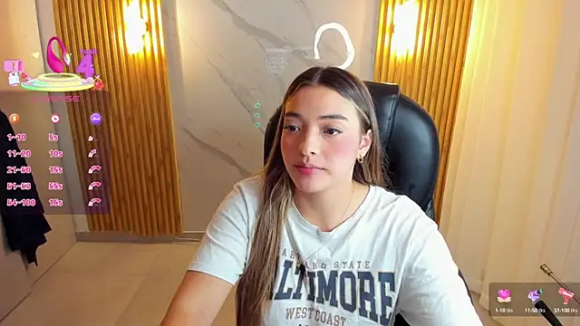 Snapshot of KYLIE_JONES6 chatting on September 2025 02:57:01 AM KYLIE JONES6 online show from September 2025 02:57:01 AM
