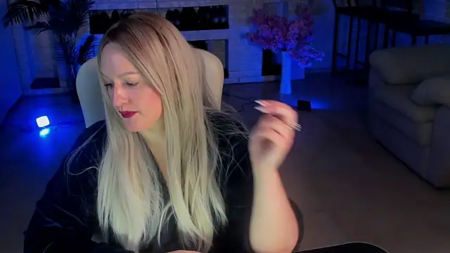 Snapshot of MariemLui chatting on October 2025 10:16:02 AM MariemLui online show from October 2025 10:16:02 AM