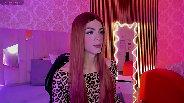 LIHIAN TAY online show from October 2025 03:40:01 AM