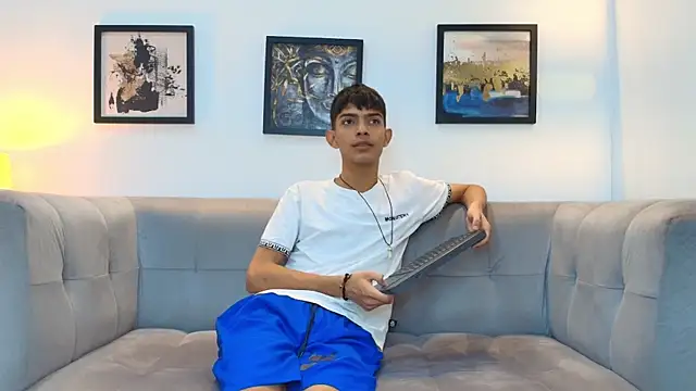 PRETTY SEX1 online show from February 2026 01:27:02 PM