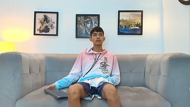 PRETTY SEX1 online show from February 2026 01:15:01 PM