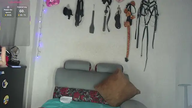 angierot2025 online show from November 2025 01:38:02 AM