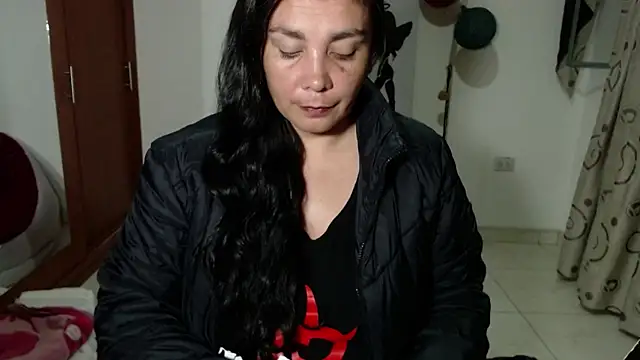 Vivian milf paint online show from October 2025 03:14:02 AM