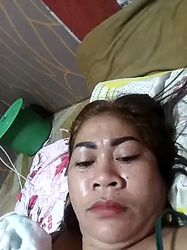 Snapshot of sexybitch_02 chatting on February 2026 12:44:02 PM sexybitch 02 online show from February 2026 12:44:02 PM