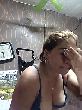 Snapshot of sexybitch_02 chatting on February 2026 02:19:02 AM sexybitch 02 online show from February 2026 02:19:02 AM