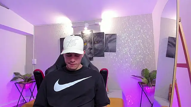 nils saint online show from November 2025 04:33:01 AM