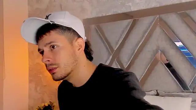 nils saint online show from November 2025 04:39:02 AM