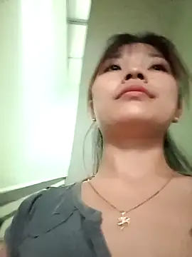 Snapshot of Ocnguyety chatting on October 2025 12:01:02 AM Ocnguyety online show from October 2025 12:01:02 AM