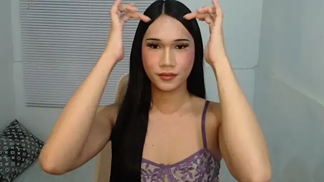 Leighs Celine online show from February 2026 06:15:01 PM