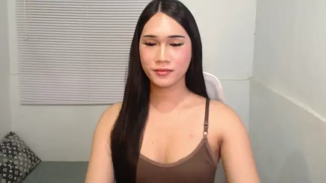 Leighs Celine online show from February 2026 07:34:02 PM