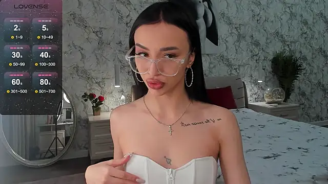 KatieBrown1 online show from September 2025 08:15:01 AM