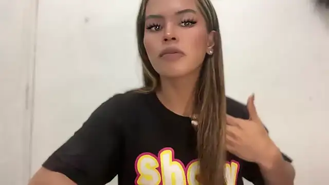 Snapshot of serpenthena_goddess chatting on October 2025 04:18:02 AM serpenthena goddess online show from October 2025 04:18:02 AM