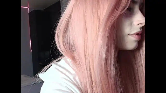 Snapshot of PieraMarch chatting on March 2026 08:34:02 PM PieraMarch online show from March 2026 08:34:02 PM