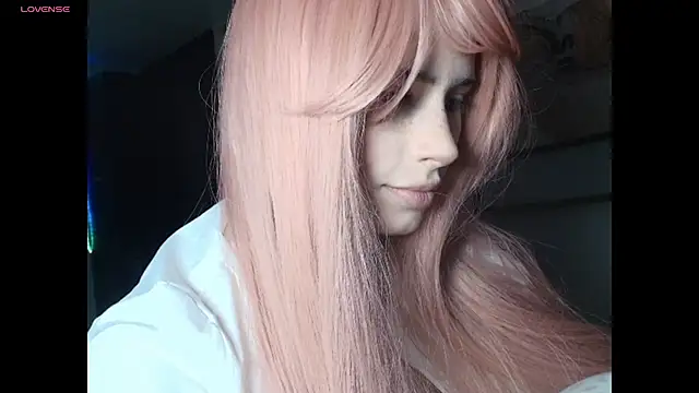 Snapshot of PieraMarch chatting on April 2026 07:44:02 PM PieraMarch online show from April 2026 07:44:02 PM