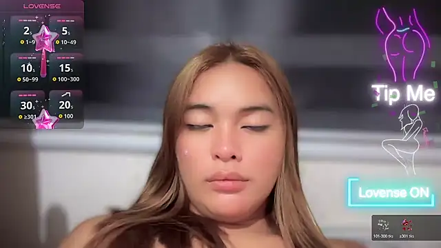 Snapshot of urasianlady chatting on March 2026 12:45:01 PM urasianlady online show from March 2026 12:45:01 PM