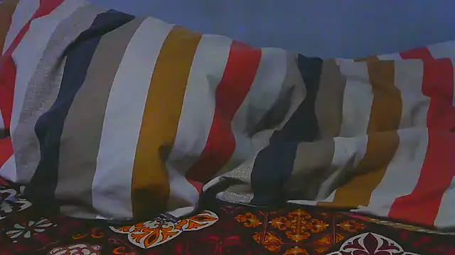 shy-lillyX22 online show from November 2025 11:51:01 PM