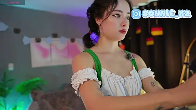 Snapshot of Sonnie_mami chatting on October 2025 01:52:01 PM Sonnie mami online show from October 2025 01:52:01 PM