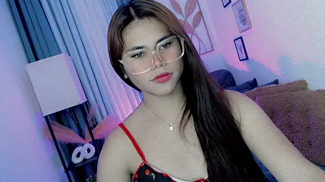 Snapshot of PrettyBlythes_TS chatting on April 2026 05:51:01 PM PrettyBlythes TS online show from April 2026 05:51:01 PM