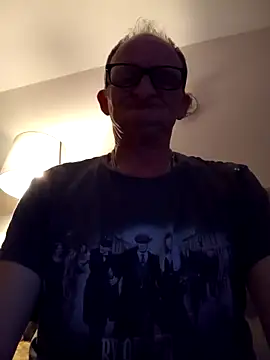 VaryingSundries online show from April 2026 09:20:02 PM