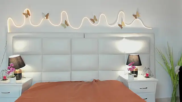 Snapshot of InnaVolkova chatting on February 2026 12:56:02 PM InnaVolkova online show from February 2026 12:56:02 PM