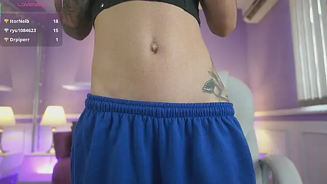 NicoleCrawft online show from October 2025 07:12:02 PM