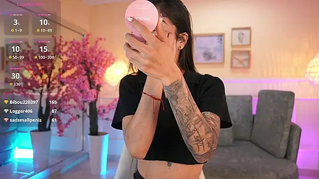 NicoleCrawft online show from November 2025 07:35:01 PM