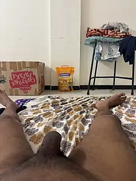 shreyas79 online show from April 2026 07:18:02 PM