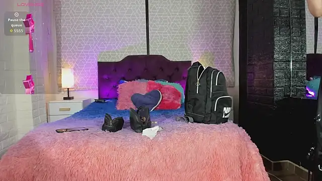 Snapshot of Zamara_Kleii chatting on September 2025 04:23:01 AM Zamara Kleii online show from September 2025 04:23:01 AM