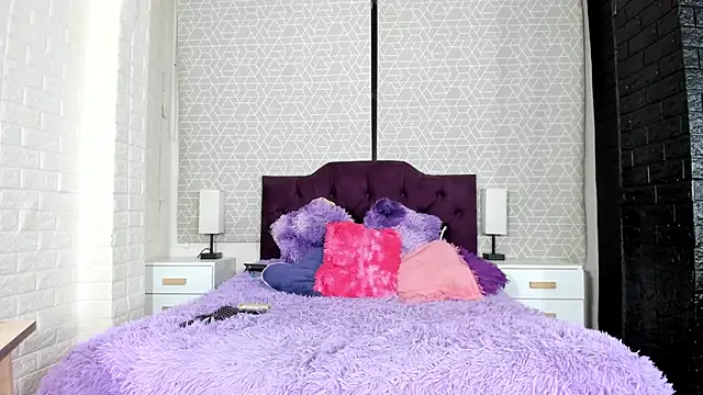 Snapshot of Zamara_Kleii chatting on November 2025 04:34:02 AM Zamara Kleii online show from November 2025 04:34:02 AM