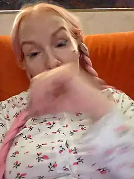 KateMonroe online show from April 2026 10:04:01 PM