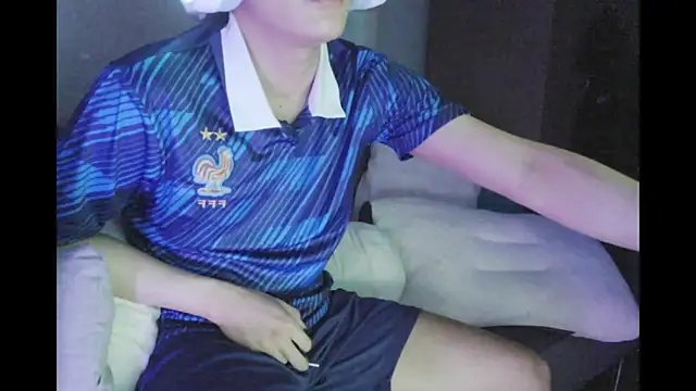boyhigh1997 online show from June 2026 05:35:02 PM