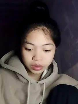 Snapshot of Thy00__ chatting on November 2025 07:29:02 PM Thy00 online show from November 2025 07:29:02 PM