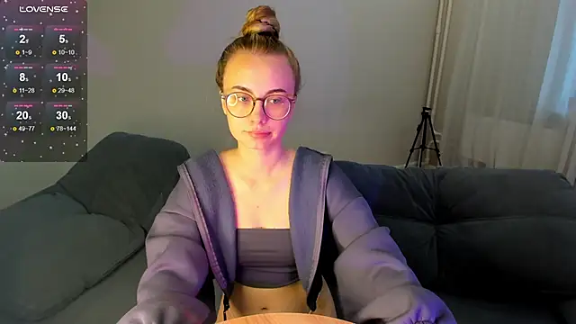 Snapshot of MewStella chatting on October 2025 09:38:02 AM MewStella online show from October 2025 09:38:02 AM