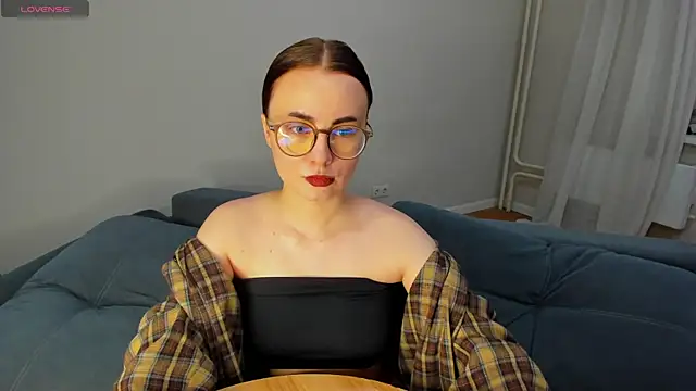 MewStella online show from April 2026 03:21:01 PM
