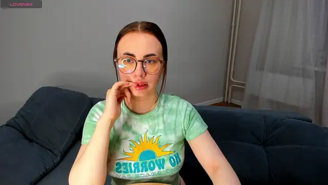 MewStella online show from May 2026 04:15:02 PM