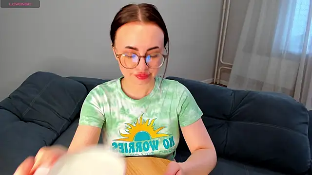 MewStella online show from May 2026 04:19:01 AM
