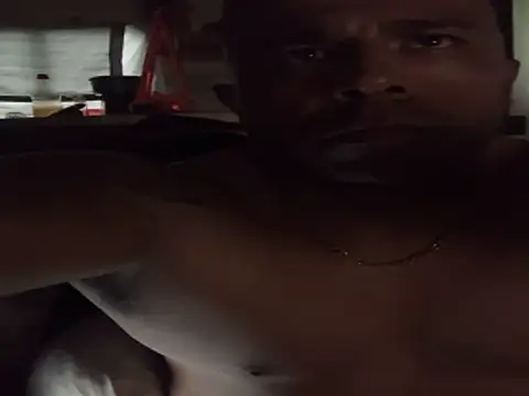 Snapshot of Rcarrasco15 chatting on January 2026 08:33:01 PM Rcarrasco15 online show from January 2026 08:33:01 PM